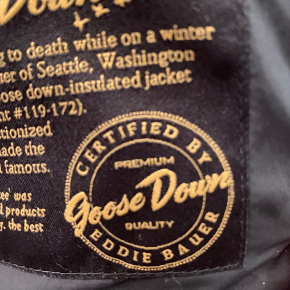 Eddie Bauer in good condition vest - Picture 8 of 8